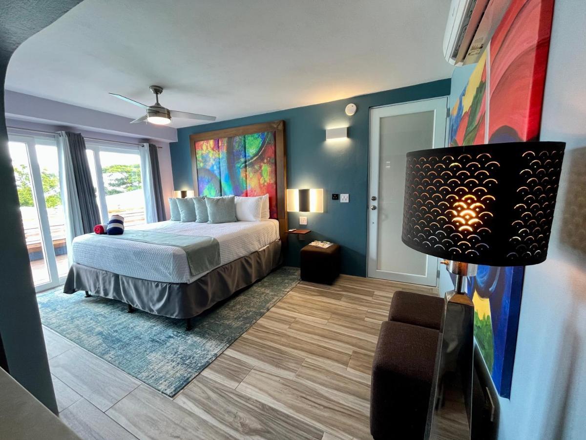 Old Crow Hotel And Suites Vieques Exterior photo