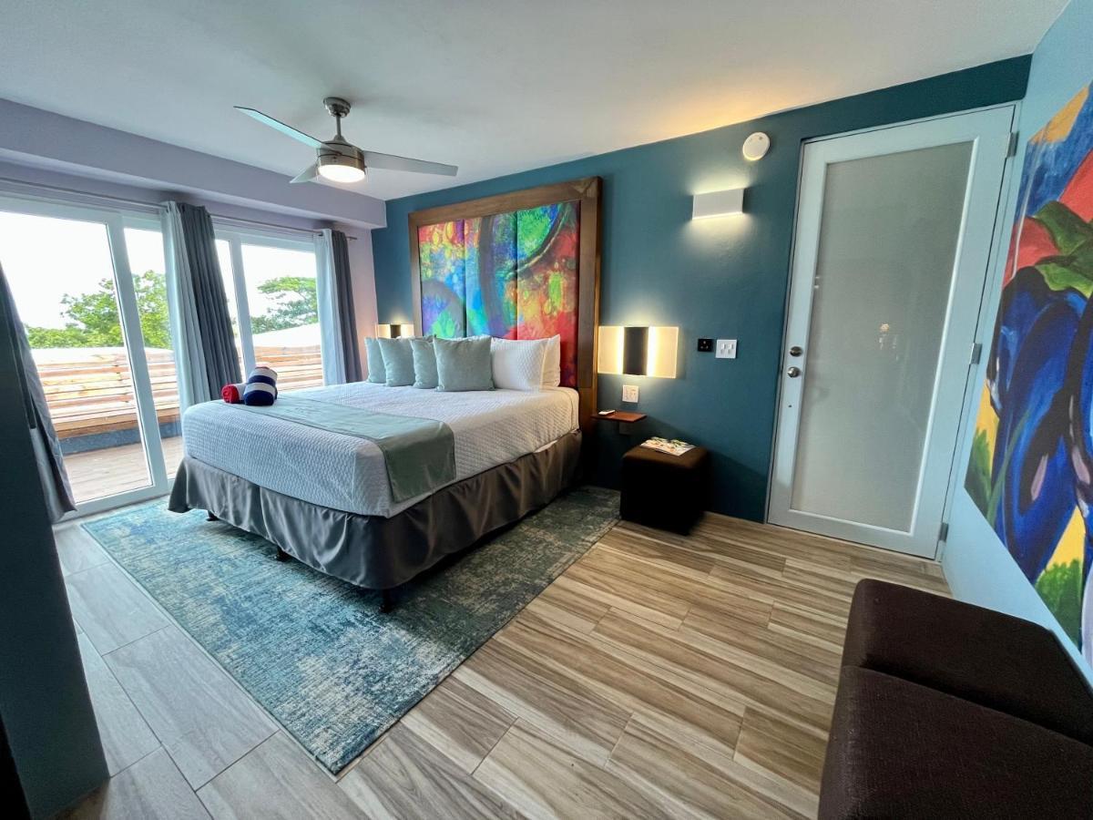 Old Crow Hotel And Suites Vieques Exterior photo