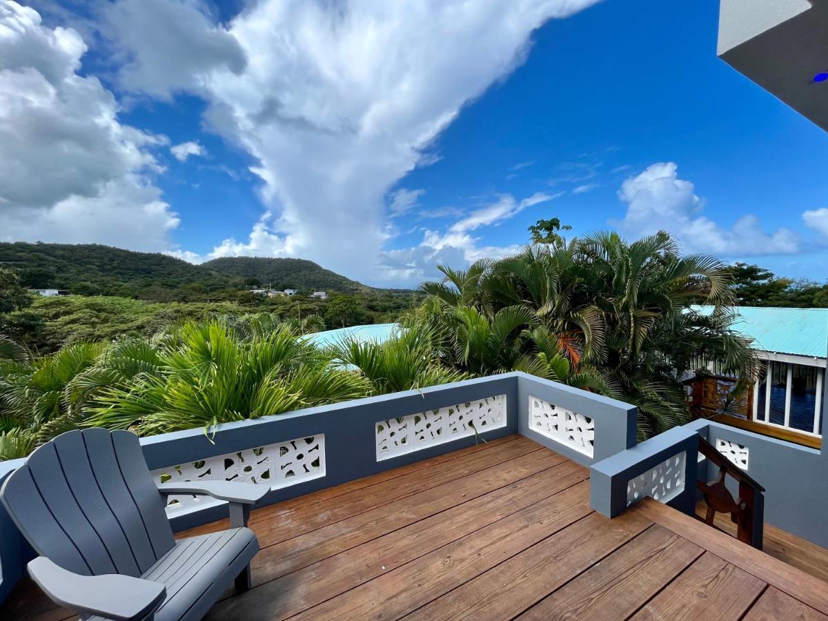 Old Crow Hotel And Suites Vieques Exterior photo