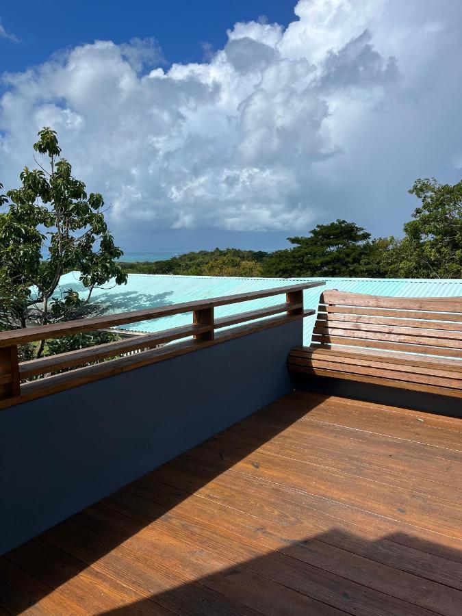 Old Crow Hotel And Suites Vieques Exterior photo
