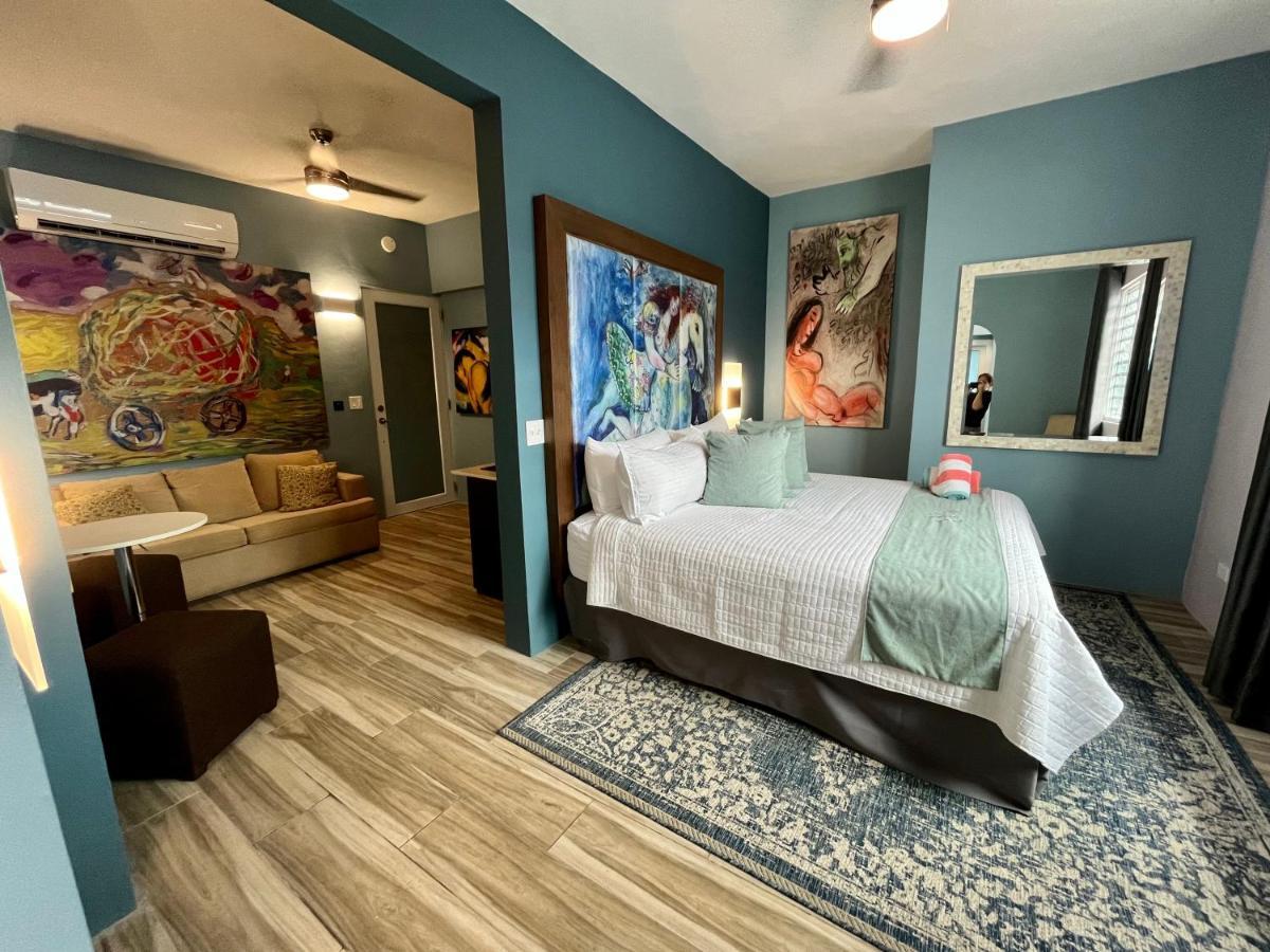 Old Crow Hotel And Suites Vieques Exterior photo