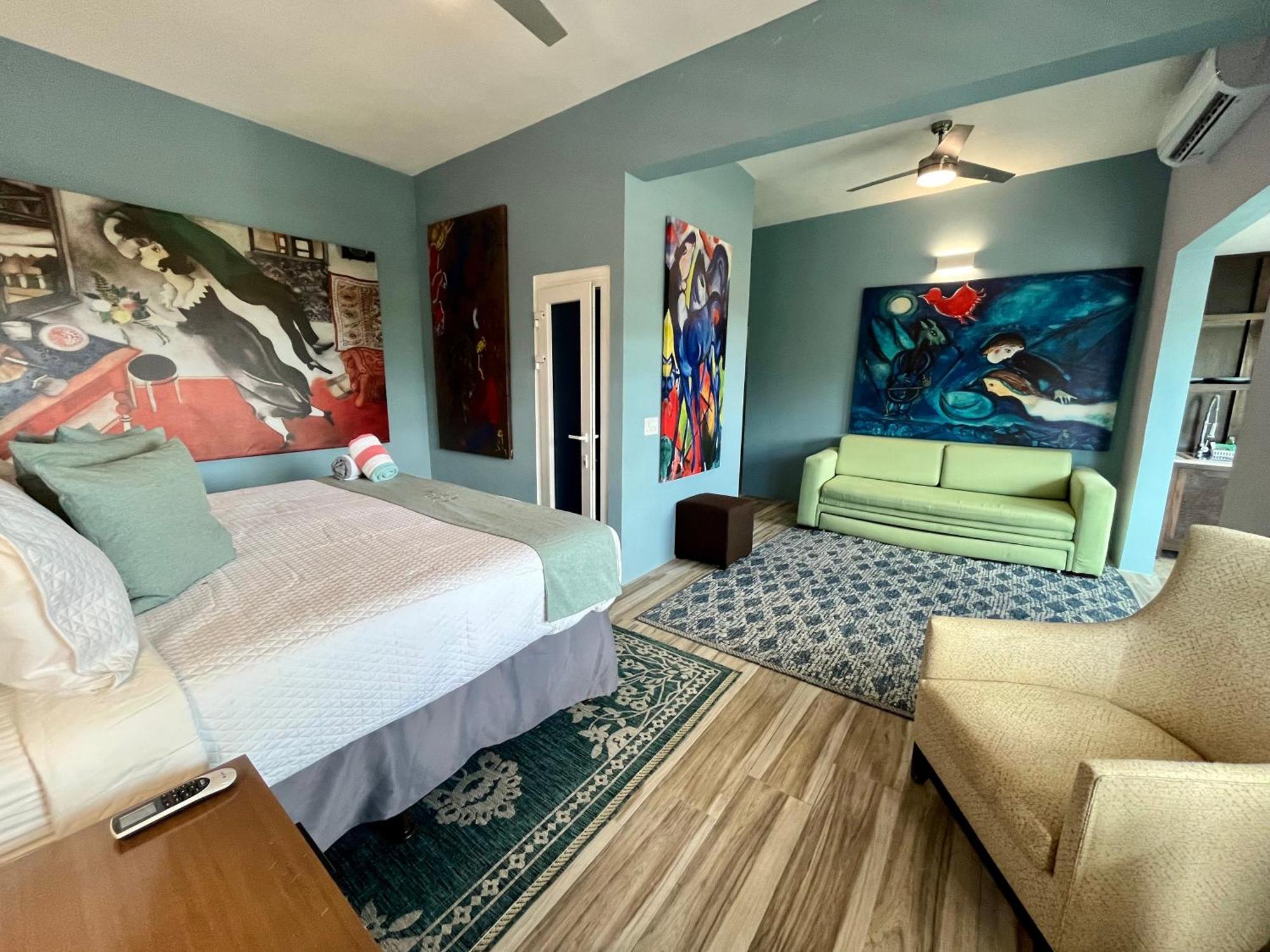 Old Crow Hotel And Suites Vieques Exterior photo